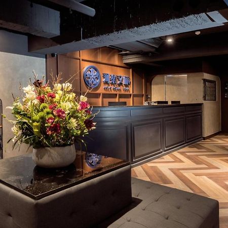Holo Hotel Tainan Bagian luar foto